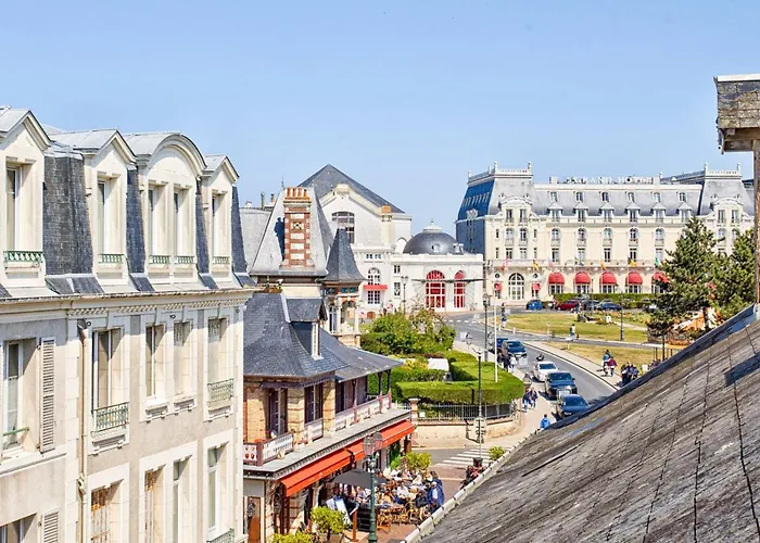 Lumineux A Cabourg, 4 Personnes, Au Coeur De La - Fr-1-788-70 Cabourg