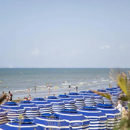 Appartement Lumineux à Cabourg, 4 Personnes, Au Cœur De La - Fr-1-788-70