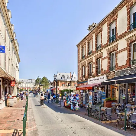 Lumineux A Cabourg, 4 Personnes, Au Coeur De La - Fr-1-788-70 * קאבורג