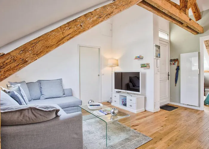 Lumineux A Cabourg, 4 Personnes, Au Coeur De La - Fr-1-788-70